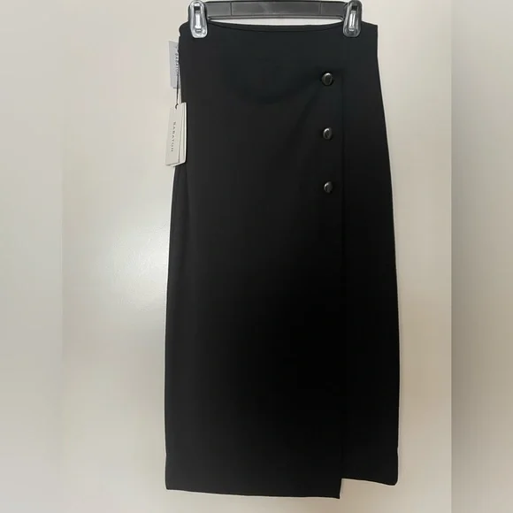 NWT Babaton BILLY skirt from Aritzia. Brand New. Black mid length skirt - Picture 3 of 12